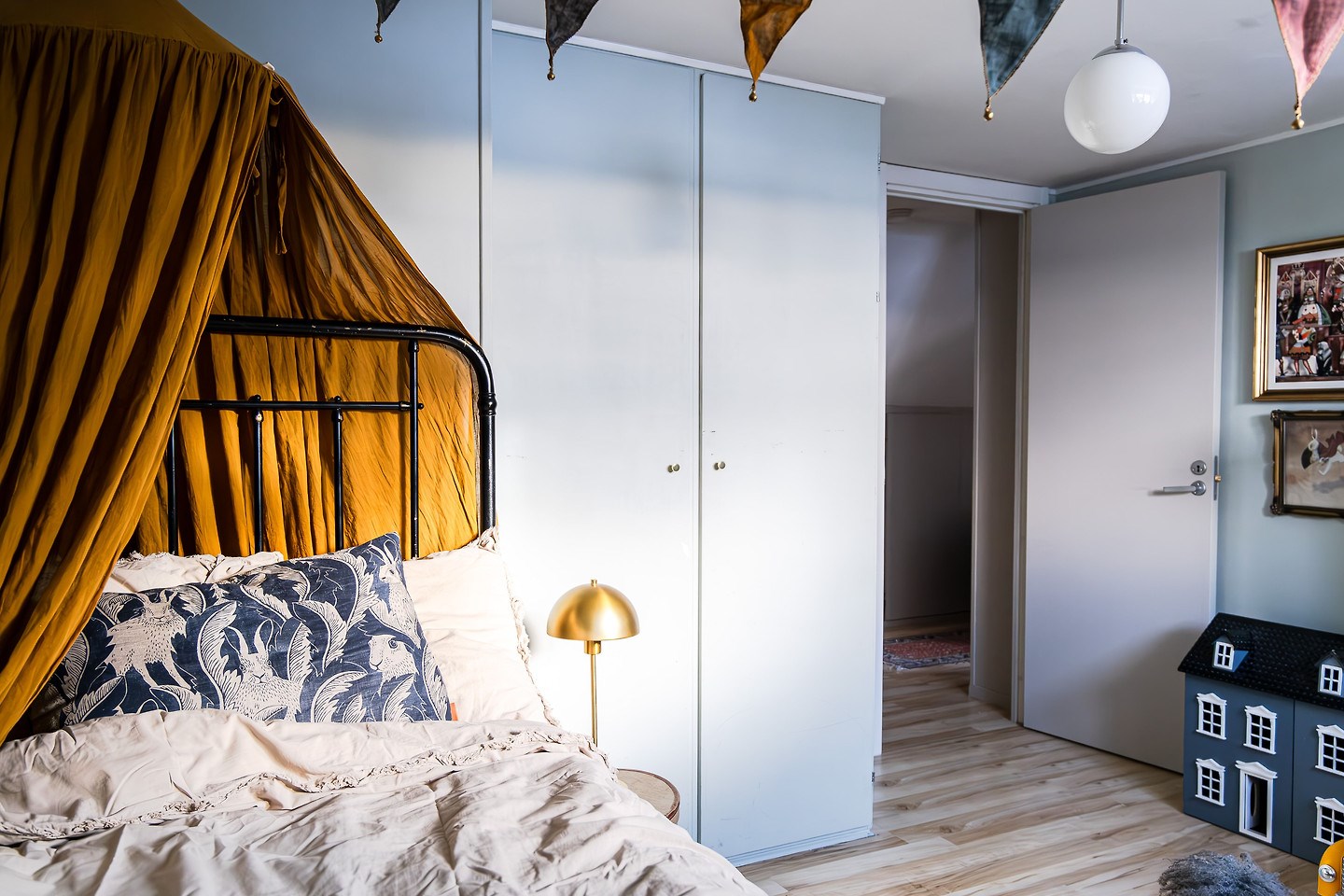 chambre mansardée enfant