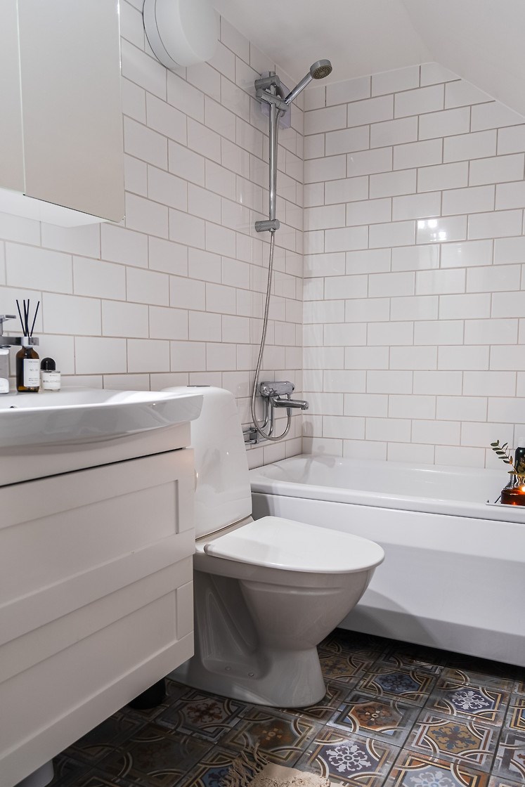 salle de bain blanche