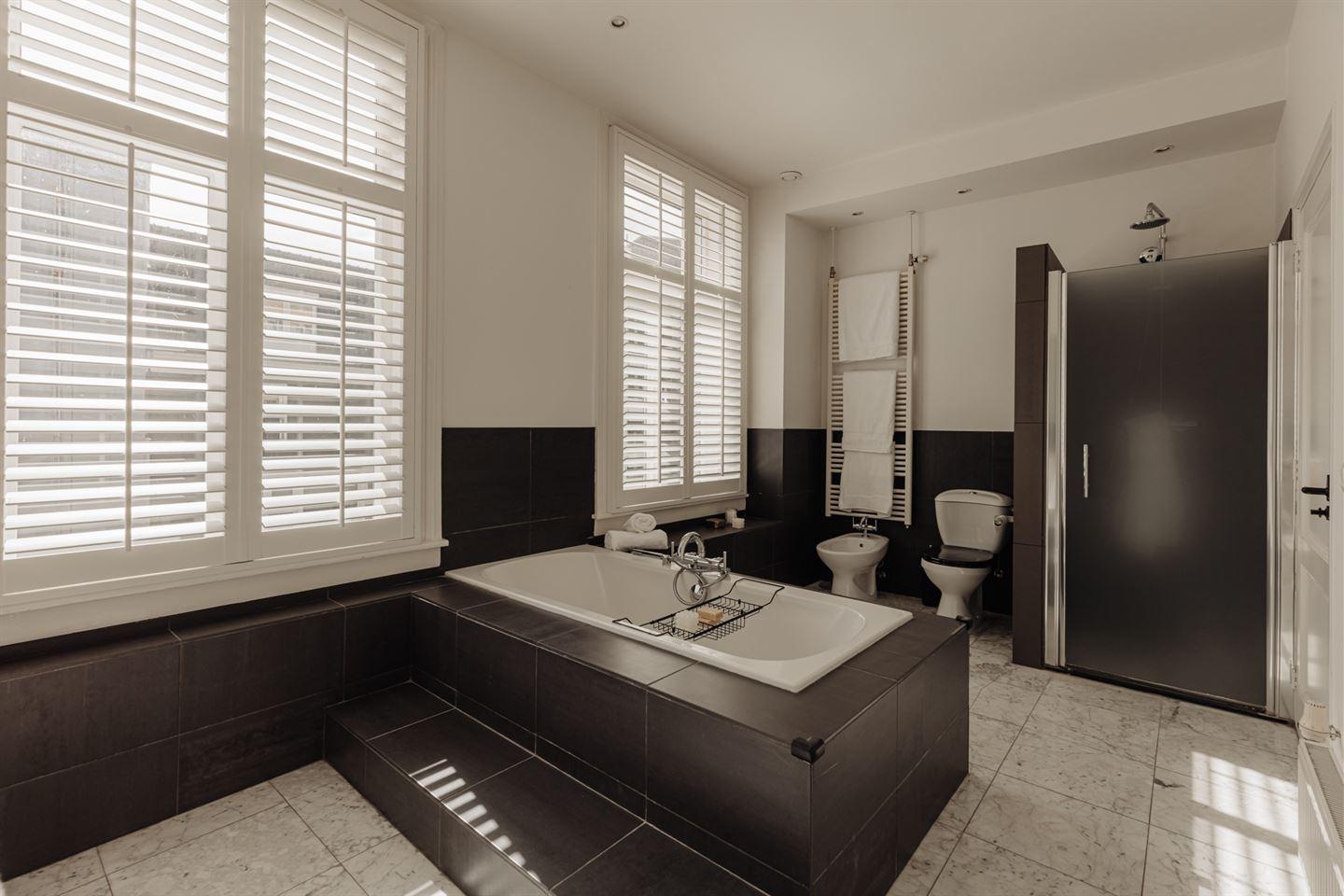salle de bain blanche et noire salle de bain blanche et noire