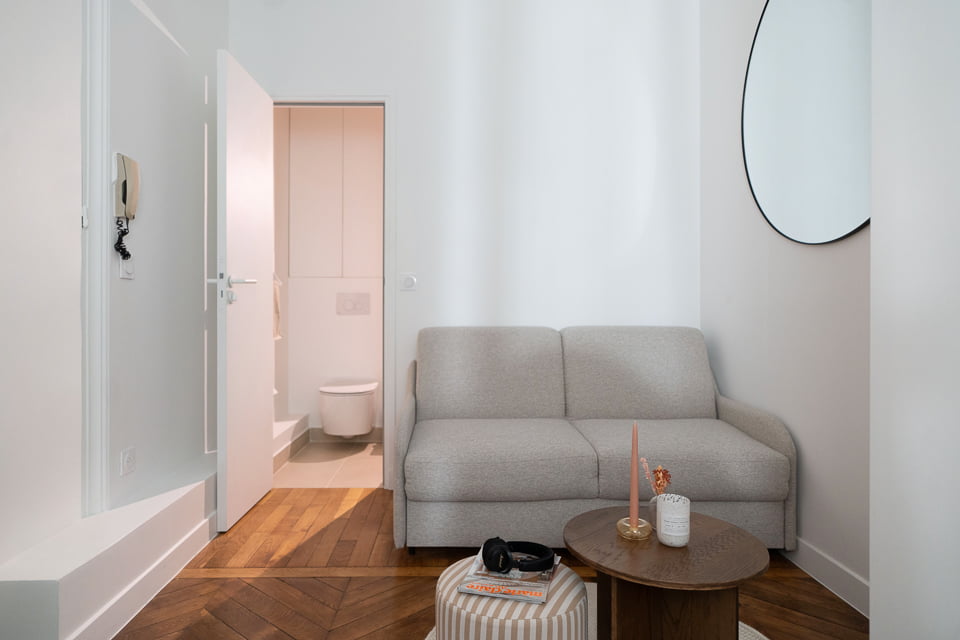 salon studio 12m2 Paris dans ancienne loge de gardien