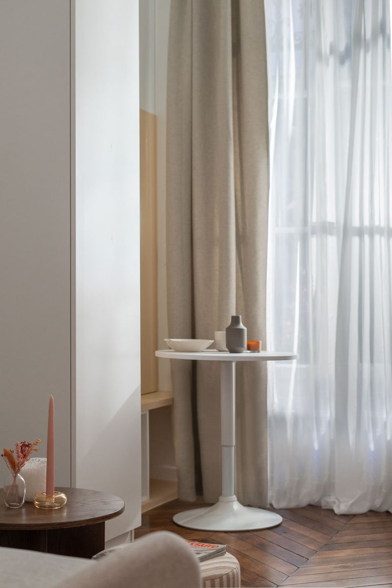 salon studio 12m2 Paris dans ancienne loge de gardien