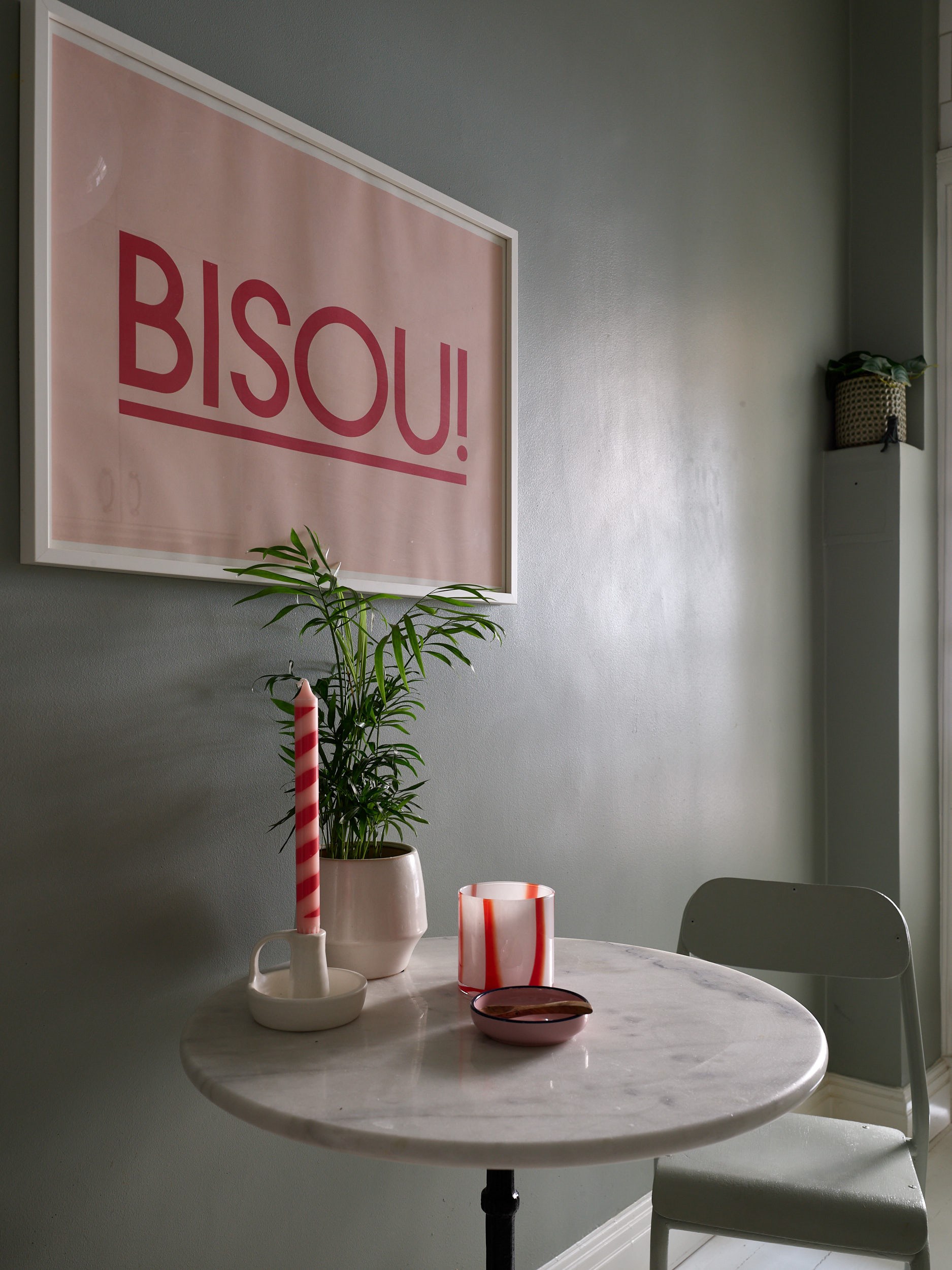 espace repas cuisine grise