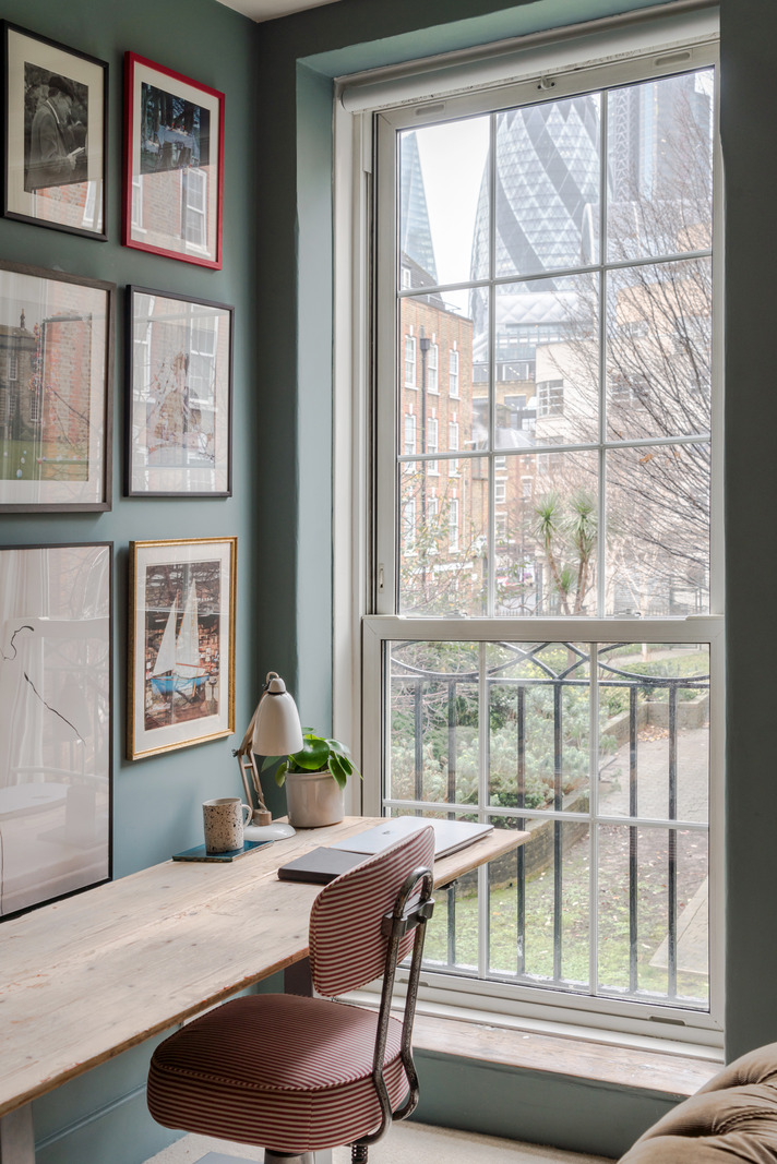 salon décoration vintage et colorée appartement 44m2 Londres