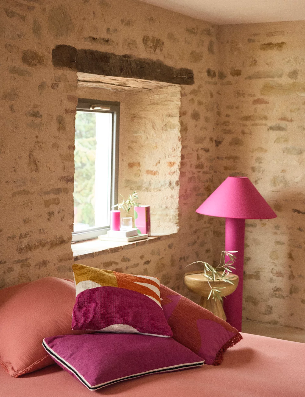 chambre murs pierres 