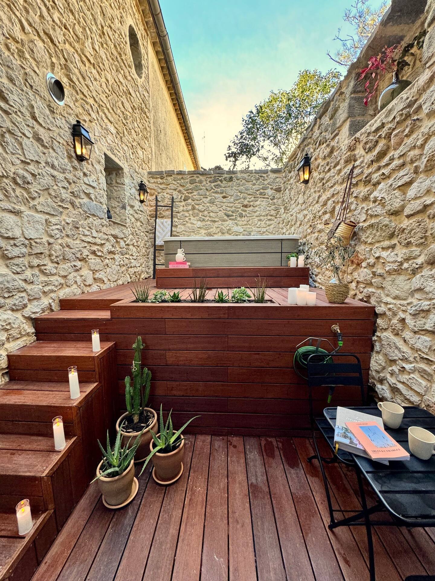 terrasse avec jacuzzi Mas Revive Grabels terrasse avec jacuzzi Mas Revive Grabels