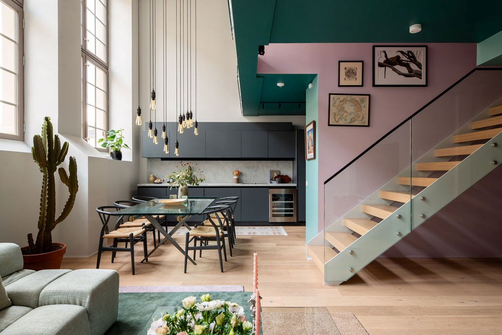 salon cuisine et salle à manger double hauteur duplex 100m2 décoration design salon cuisine et salle à manger double hauteur duplex 100m2 décoration design