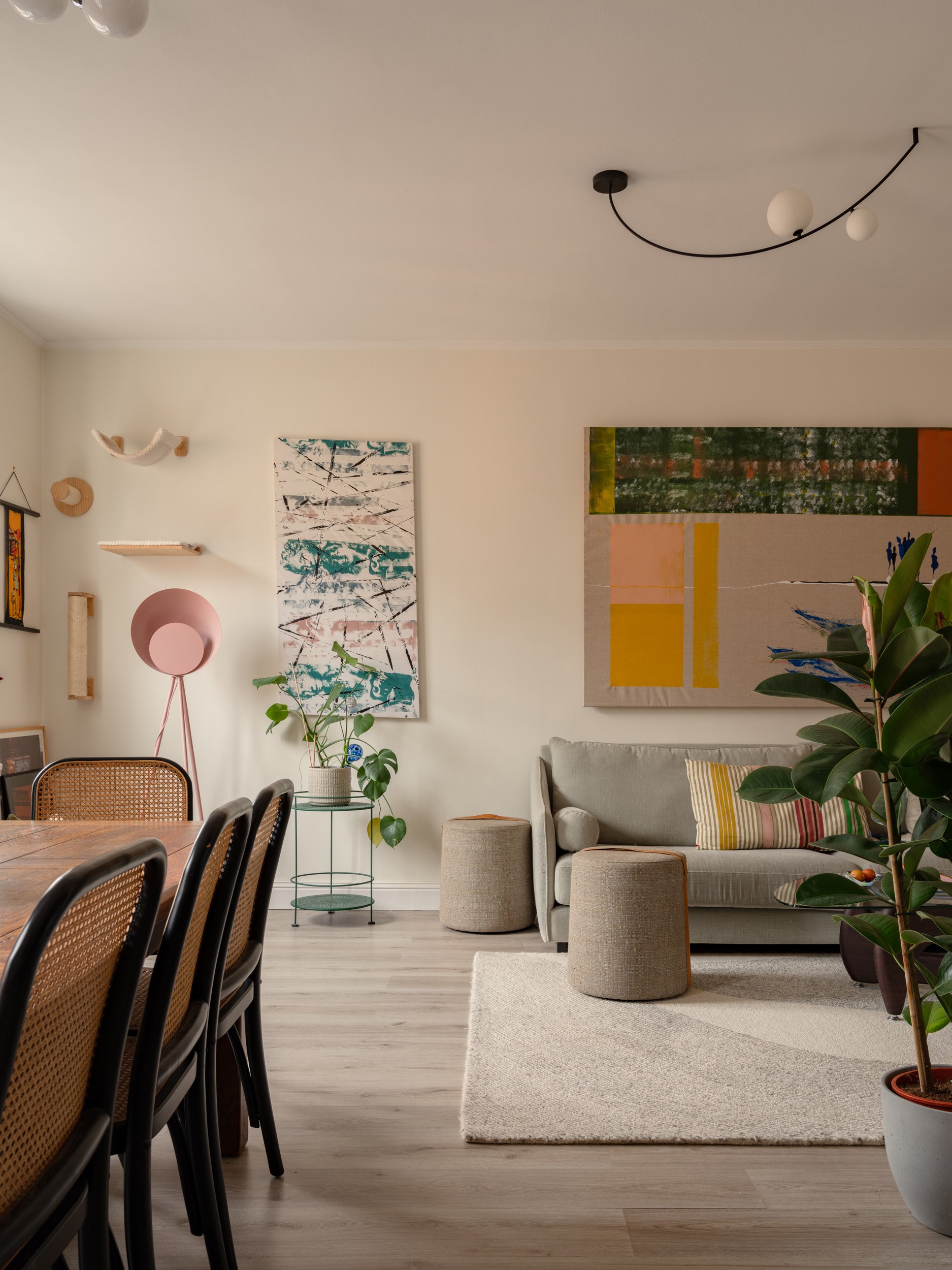salle à manger et salon deux-pièces 57m2 décoration vintage et scandinave