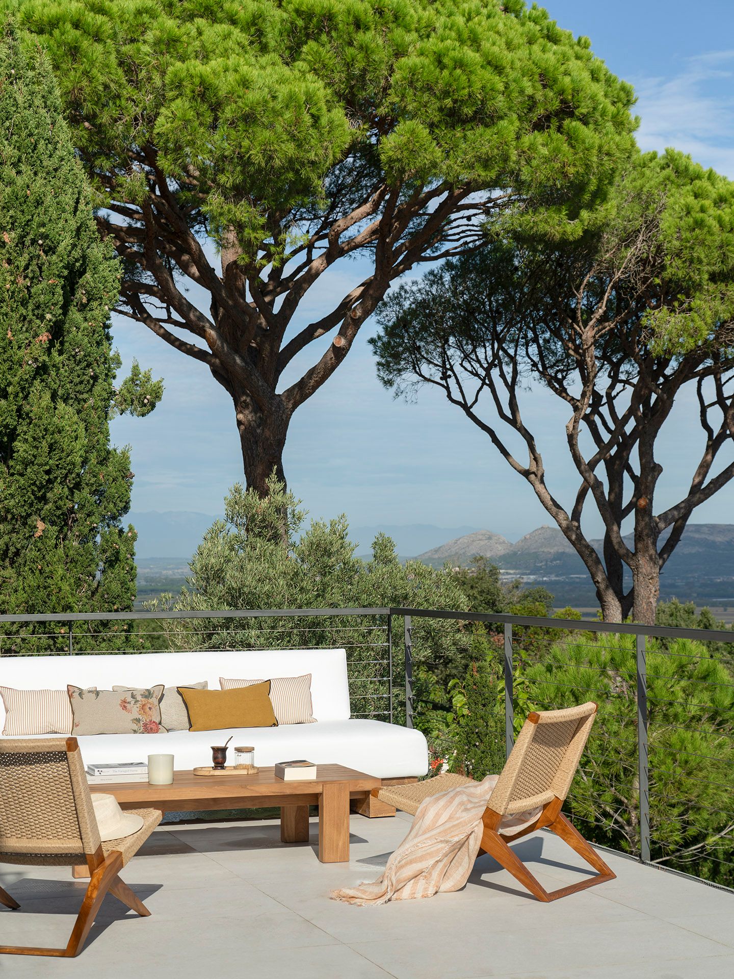 maison blanche sur la côte espagnole vue mer