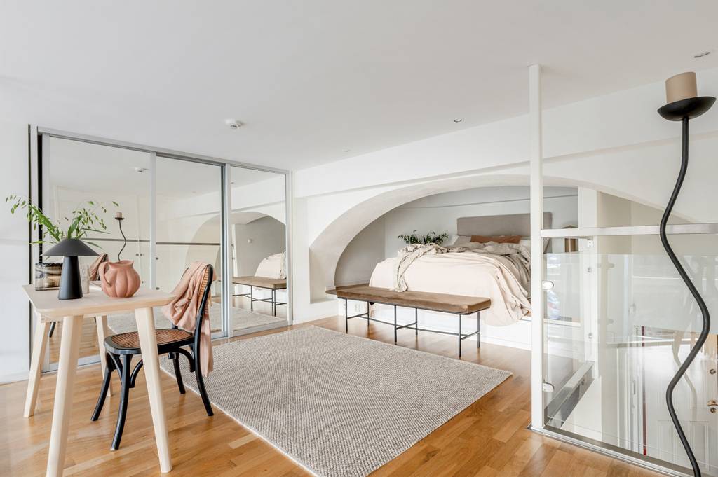 chambre sur mezzanine garde-corps vitré