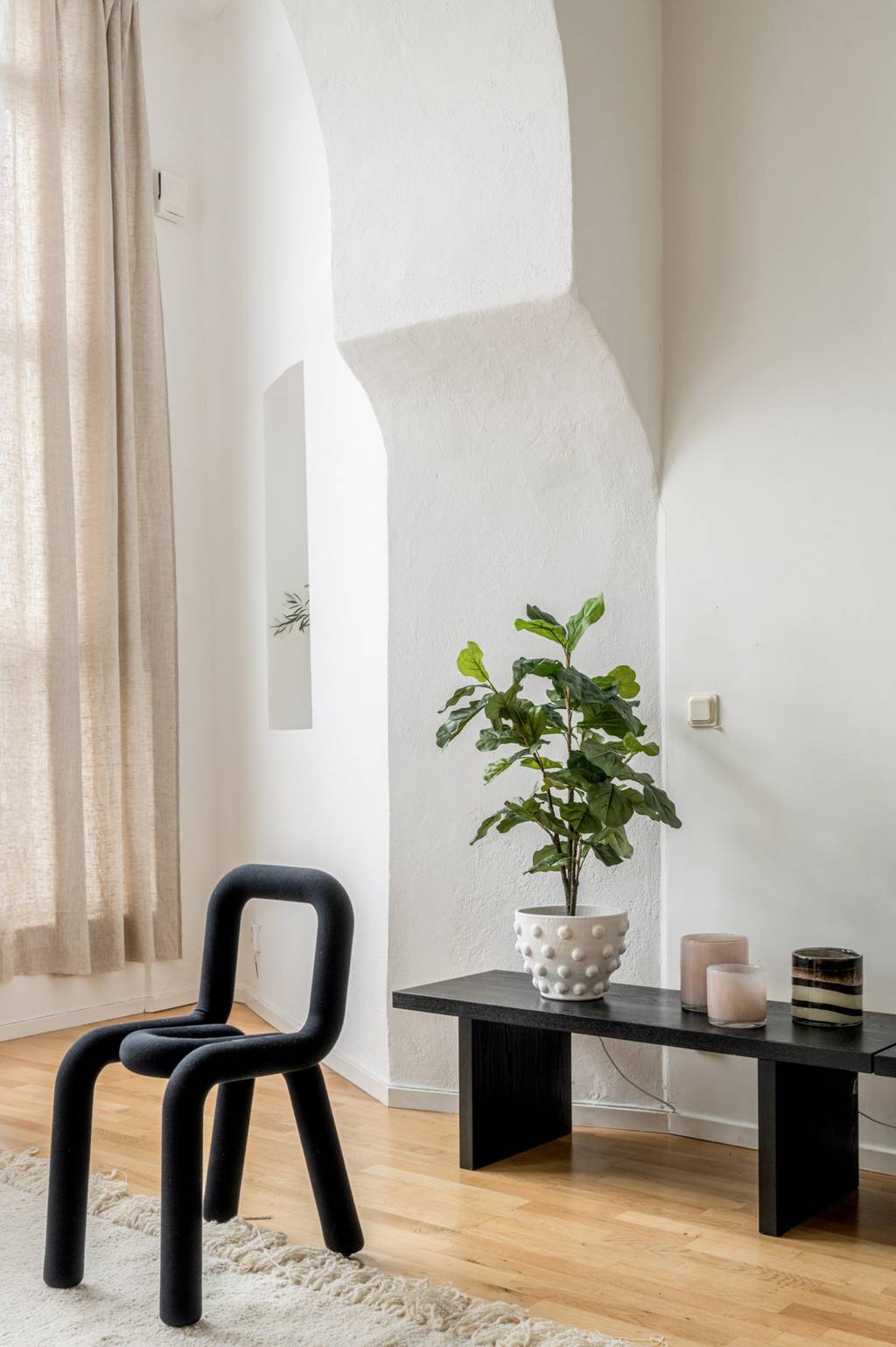 salon décoration blanche scandinave deux-pièces duplex