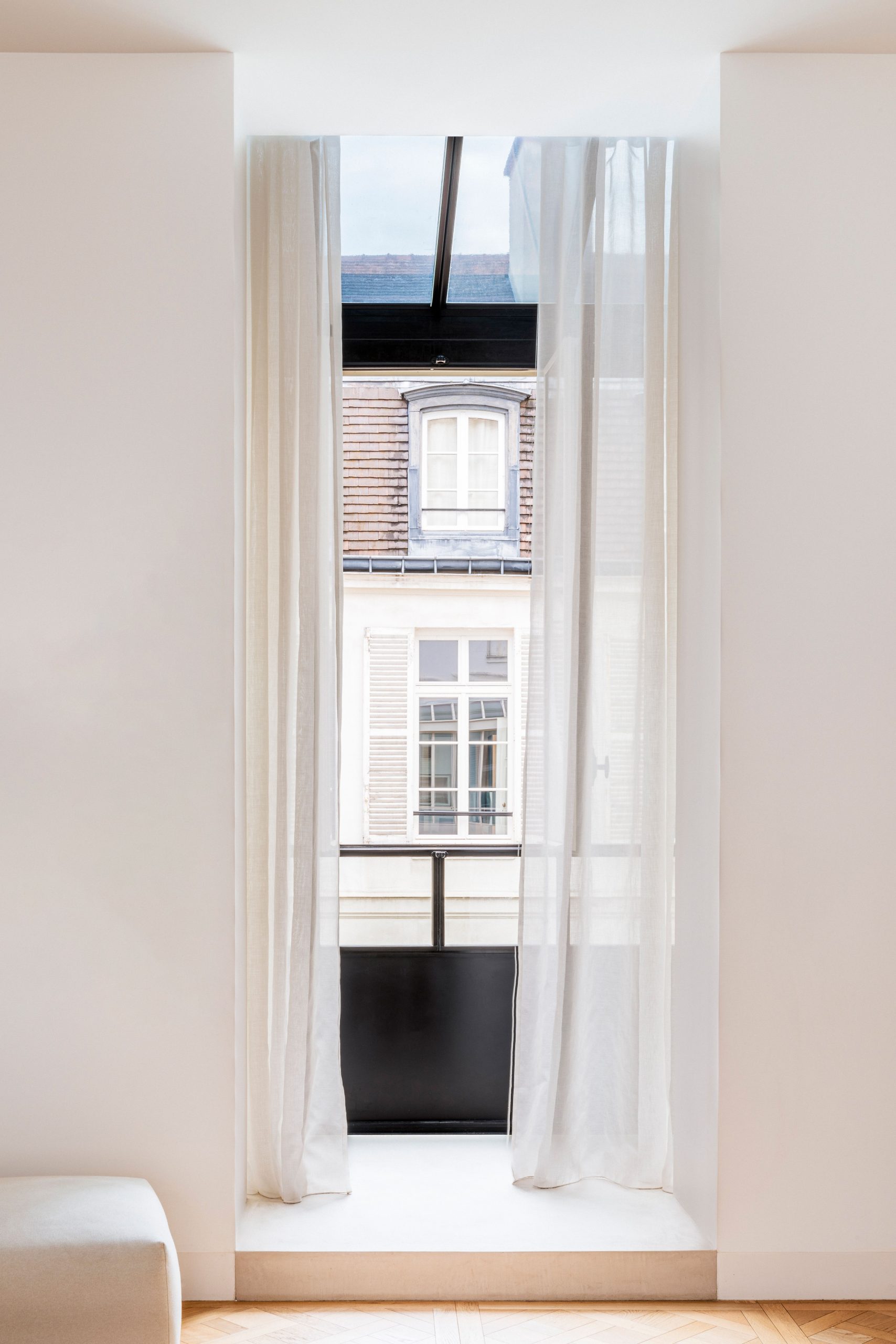 salon appartement rénové Photo : © Pierre Emmanuel Faivre salon appartement rénové Photo : © Pierre Emmanuel Faivre