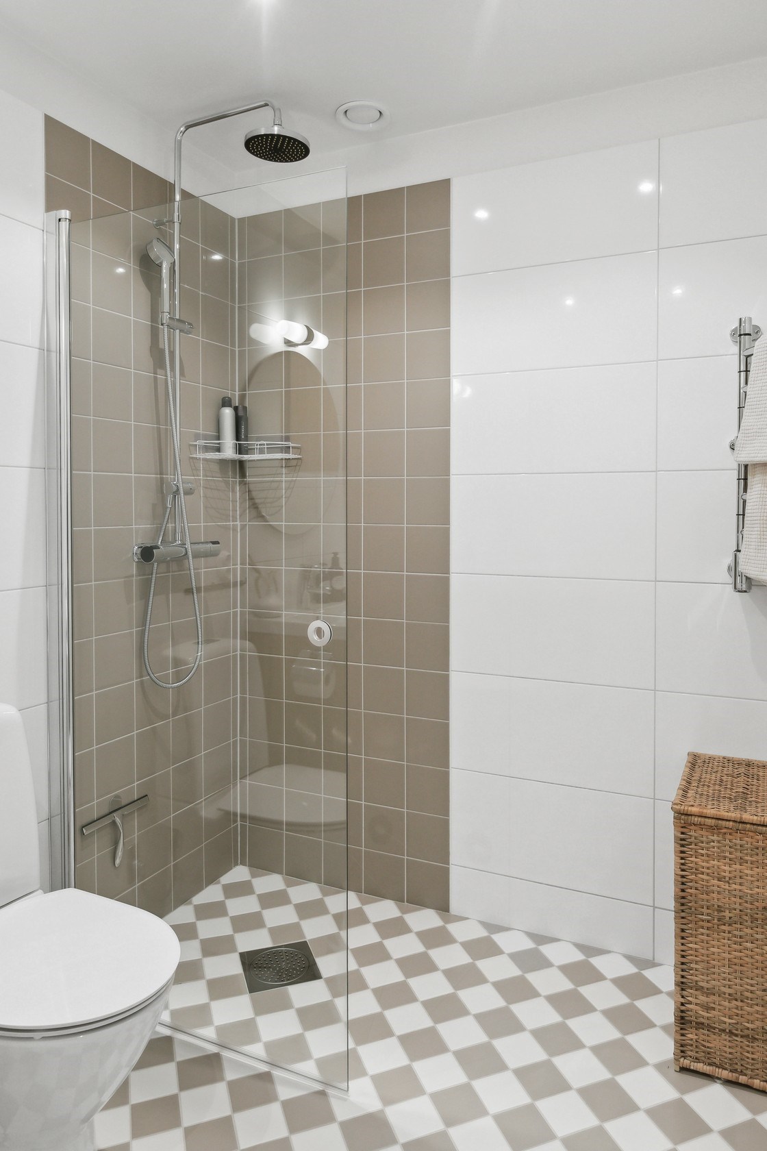 salle de bain sol carrelage damier marron et blanc salle de bain sol carrelage damier marron et blanc