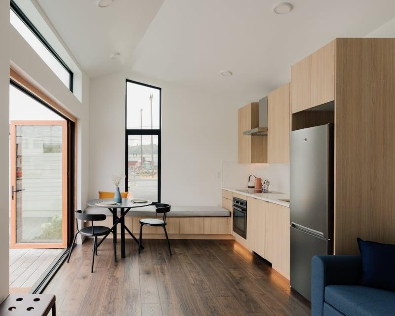 cuisine et salle à manger petite maison 32m2 préfabriquée