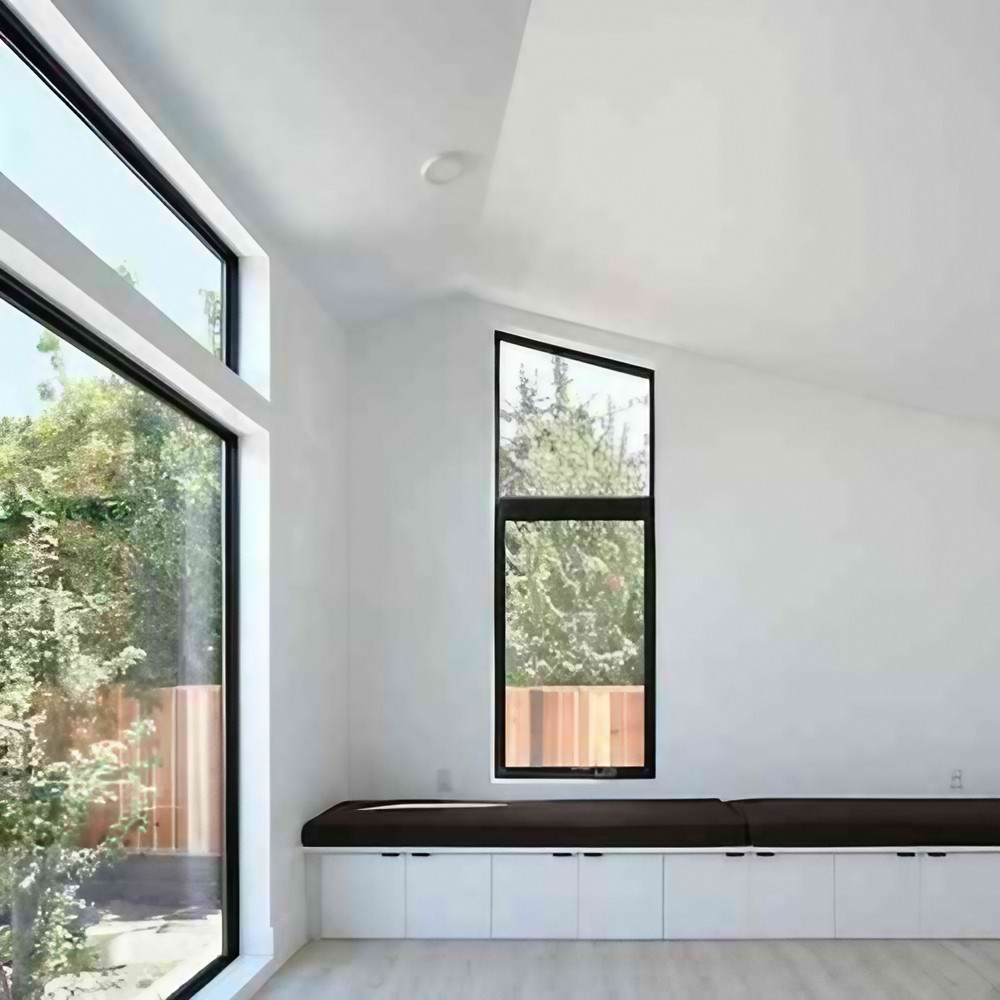 salon plafond cathédrale petite maison 32m2 préfabriquée