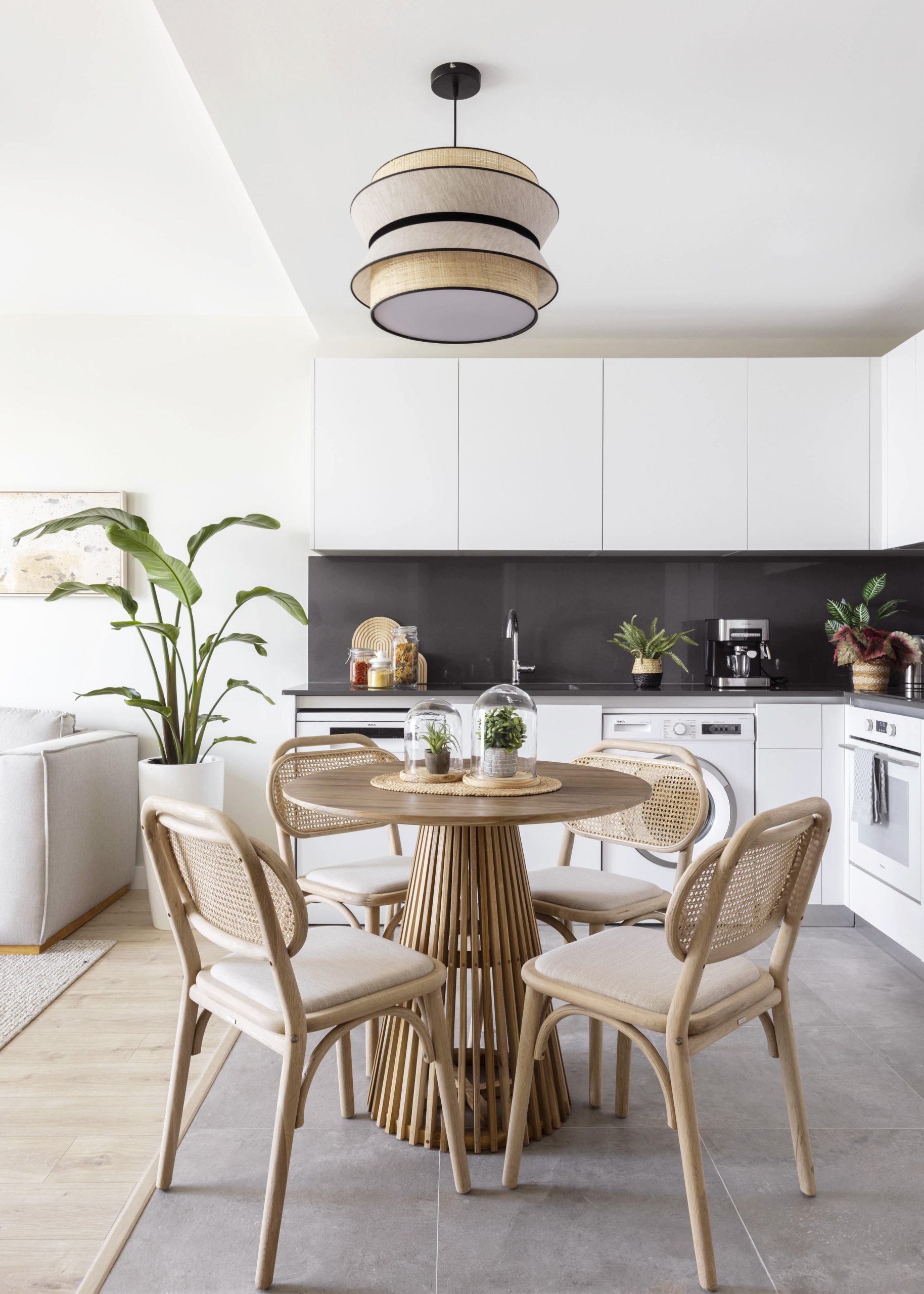 cuisine ouverte et salle à manger appartement 42m2 décoration contemporaine naturelle cuisine ouverte et salle à manger appartement 42m2 décoration contemporaine naturelle