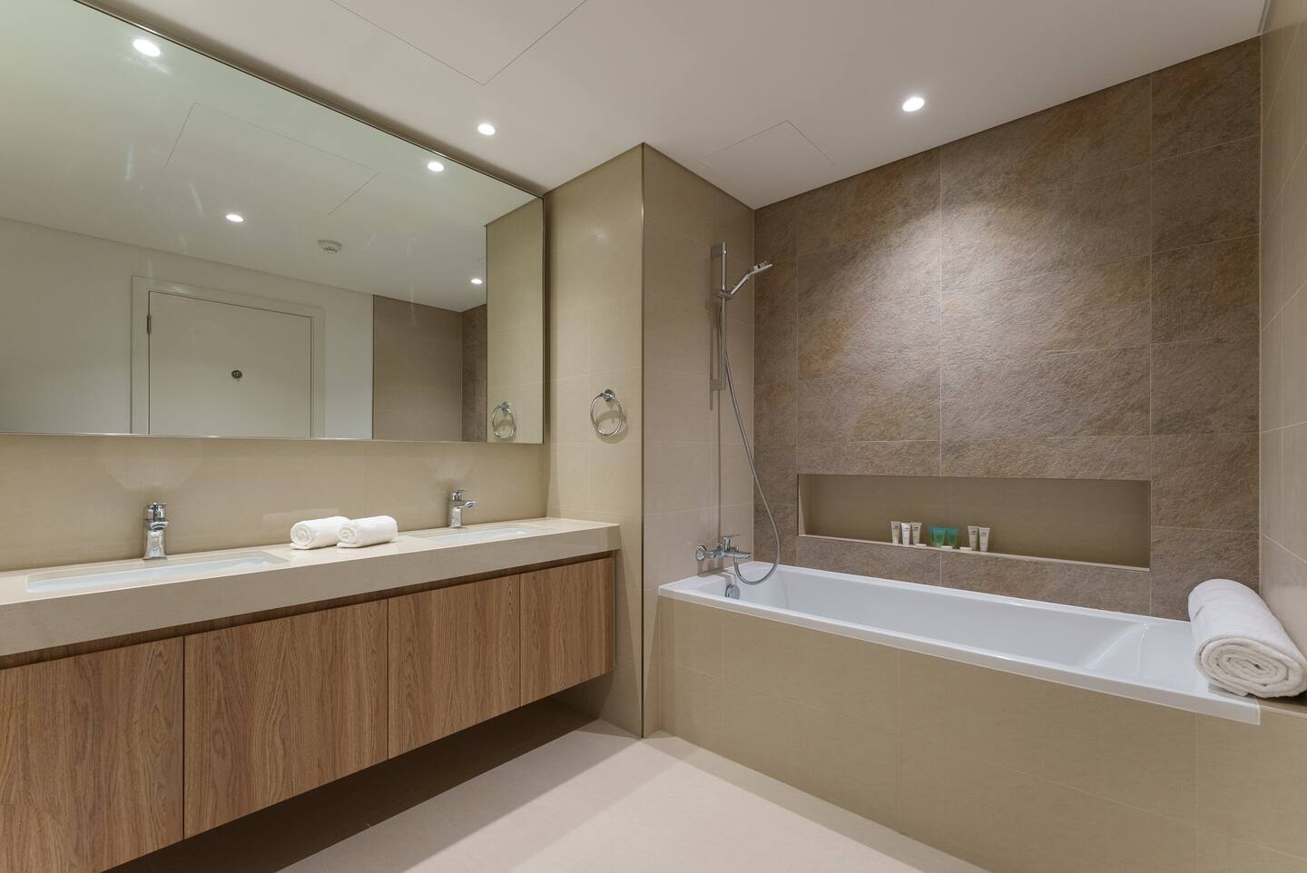 salle de bain moderne beige salle de bain moderne beige