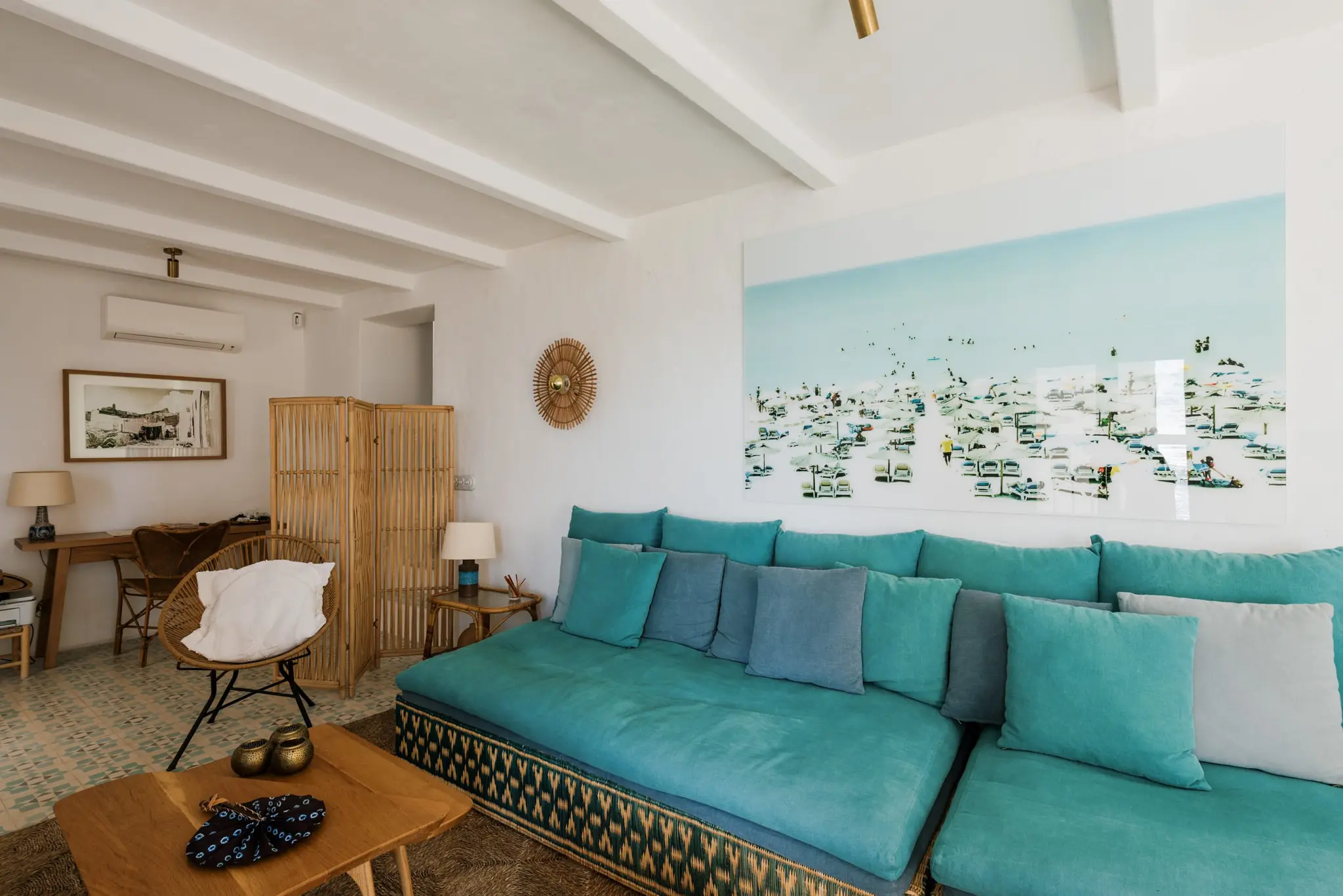 salon canapé bleu maison Ibiza