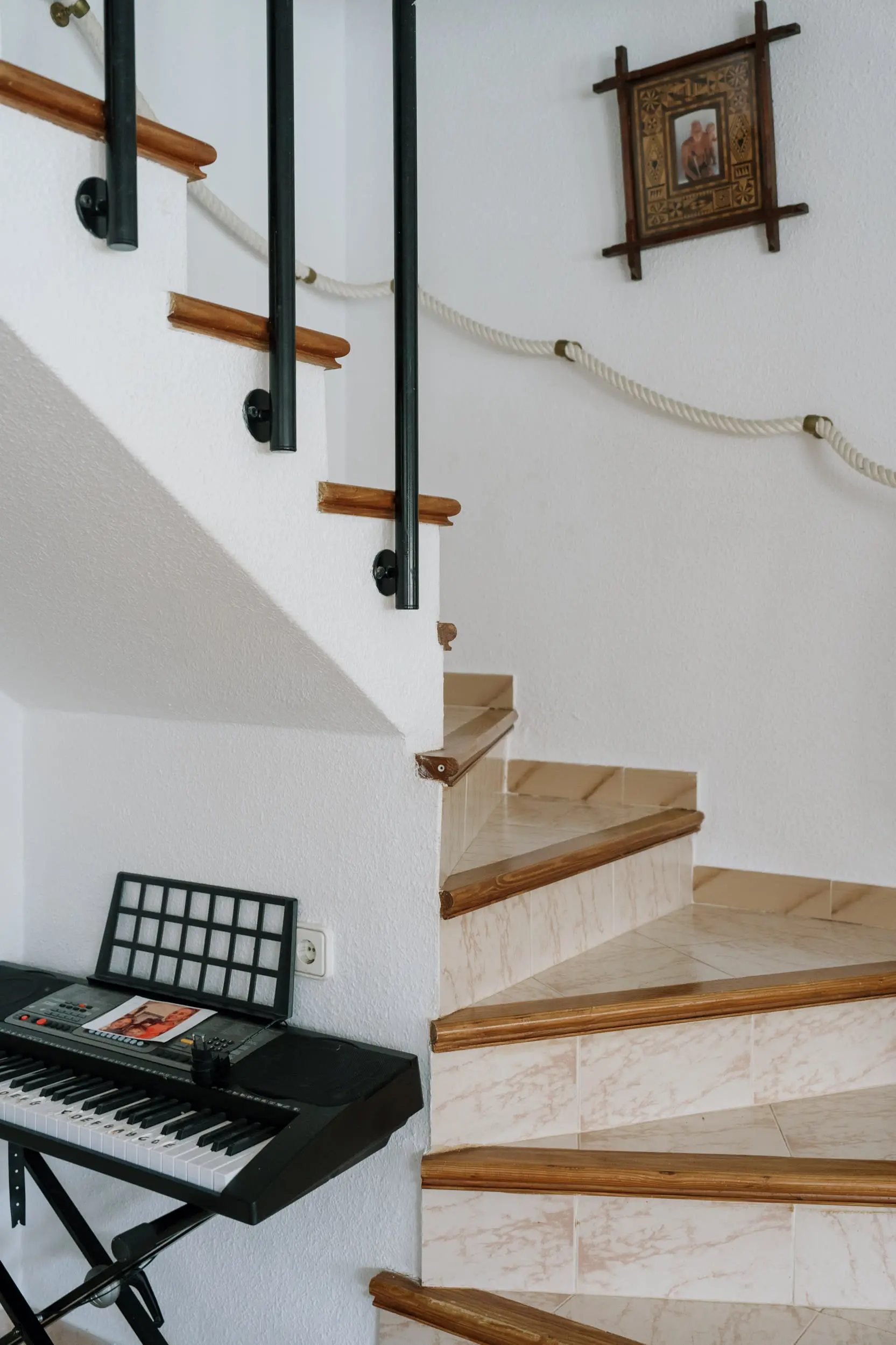 escalier marbre beige