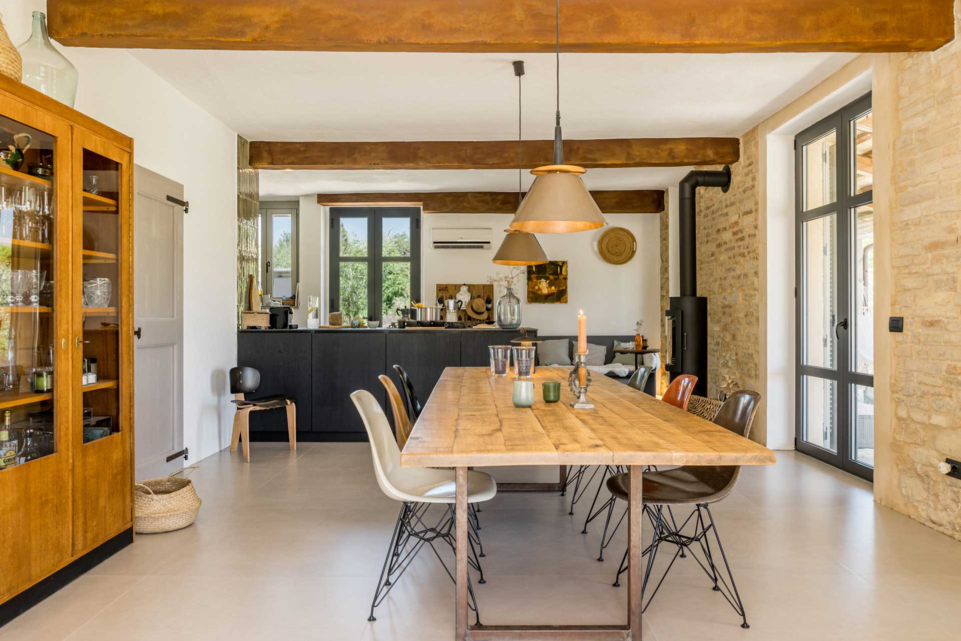cuisine et salle à manger maison ancienne en pierres Italie "La Pergola" cuisine et salle à manger maison ancienne en pierres Italie "La Pergola"