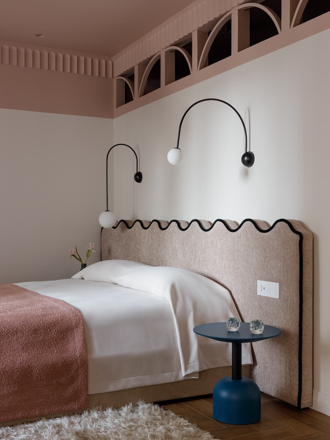 chambre décoration contemporaine colorée plafond rose chambre décoration contemporaine colorée plafond rose