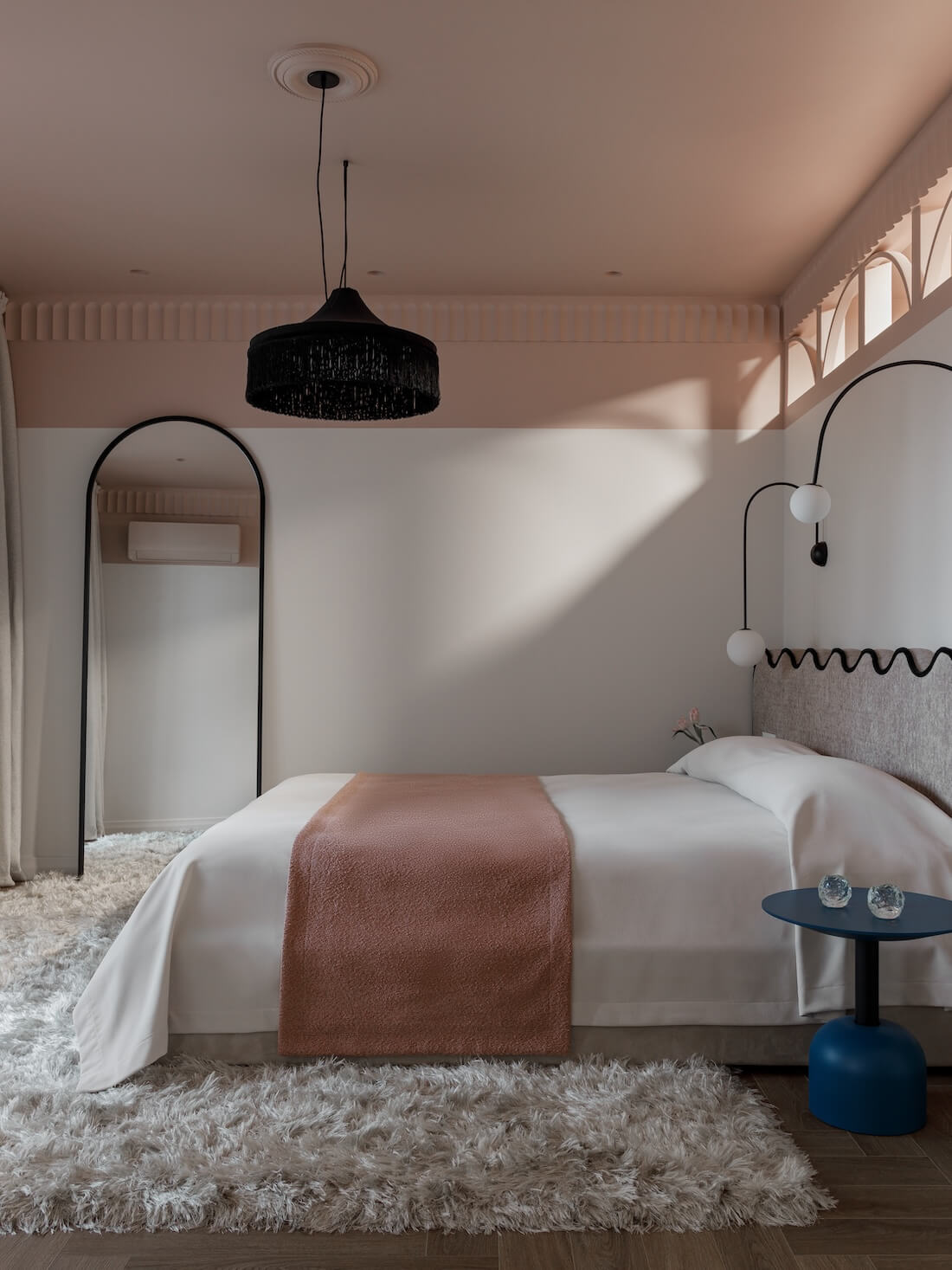 chambre décoration contemporaine colorée plafond rose chambre décoration contemporaine colorée plafond rose