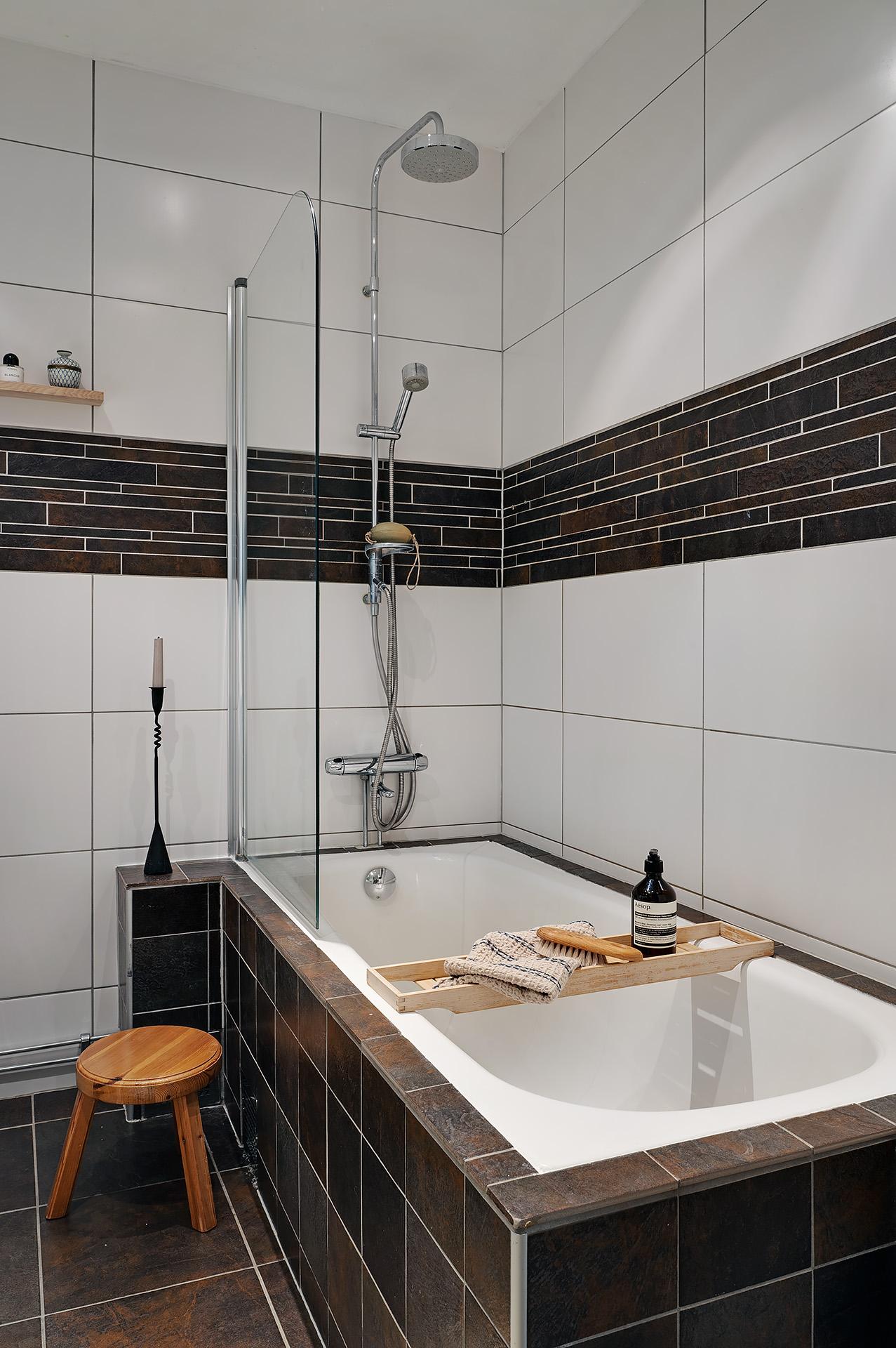 salle de bain blanche et marron moderne salle de bain blanche et marron moderne