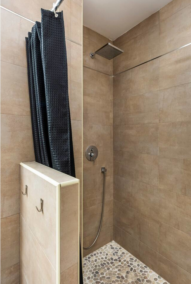 douche pierre beige