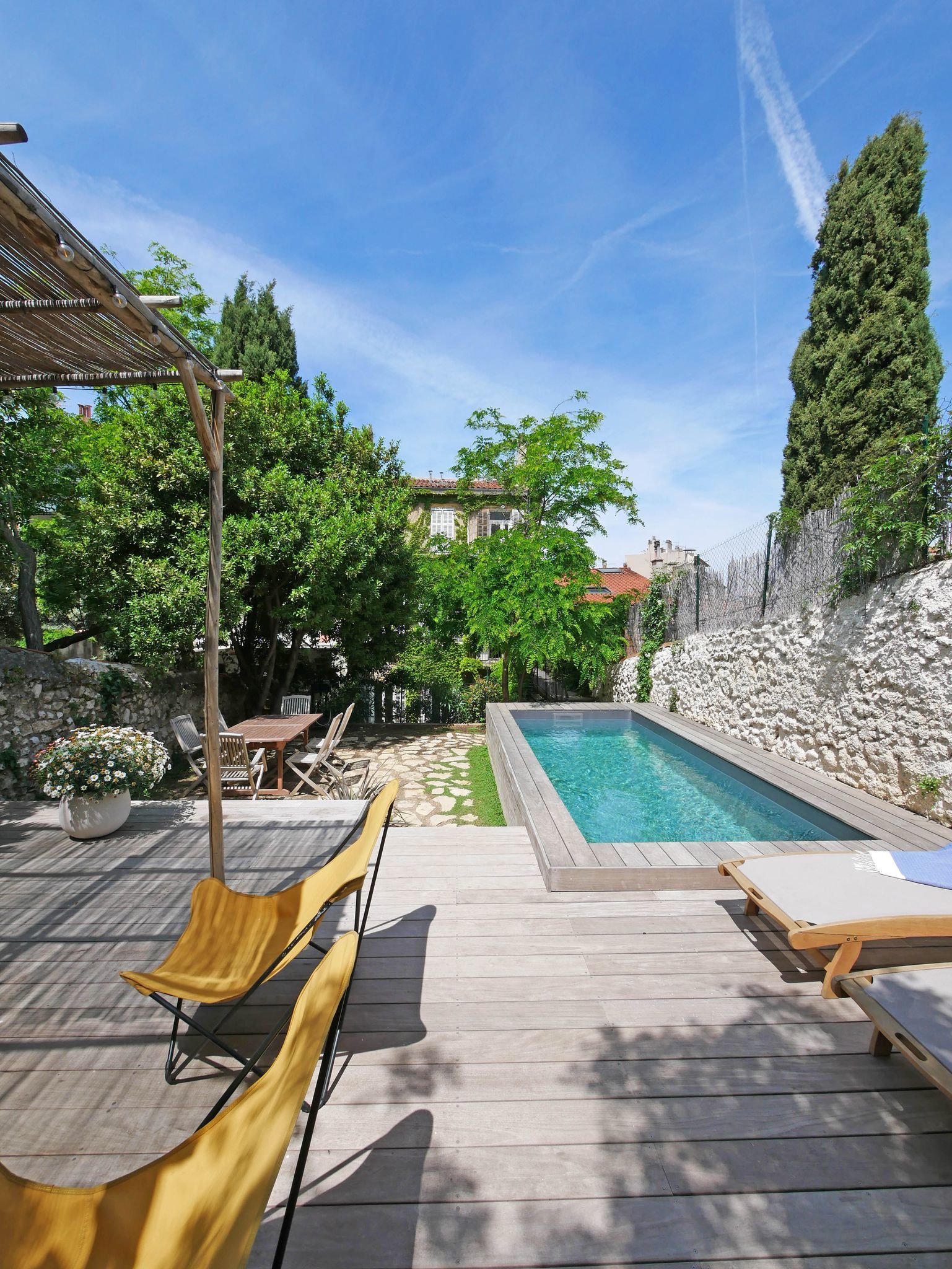 jardin de ville avec piscine maison décoration contemporaine jardin de ville avec piscine maison décoration contemporaine