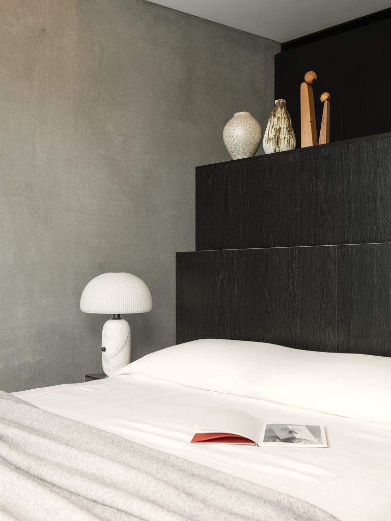 chambre design murs béton