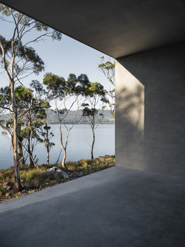 terrasse vue mer maison Vipp Tasmanie architecture brutaliste Vipp Tunnel
