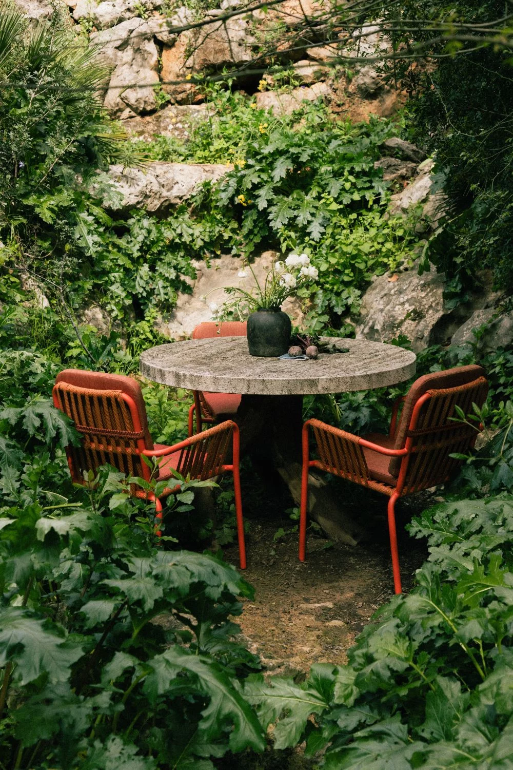 chaises jardin rouges collection 2025 The Masie