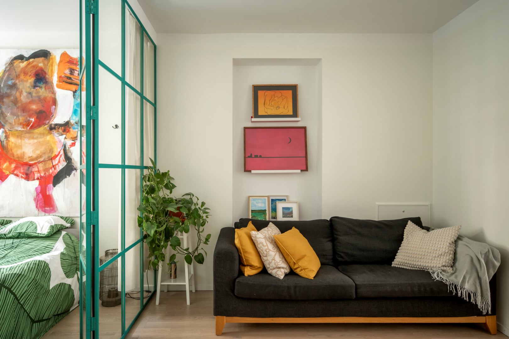 salon avec verrière verte chambre deux-pièces 57m2
