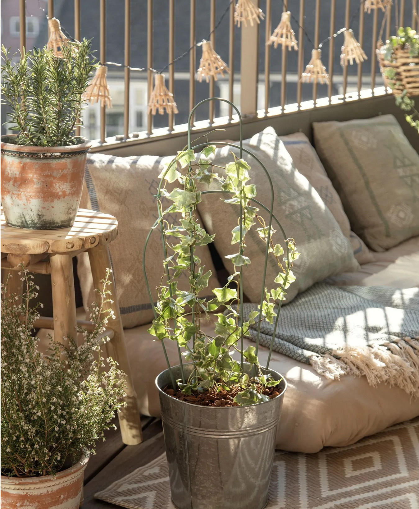 balcon urbain aménagé par Sostrene Grene balcon urbain aménagé par Sostrene Grene