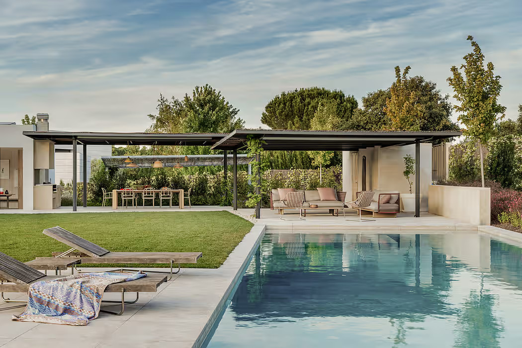 jardin avec piscine maison par studio ÁBATON