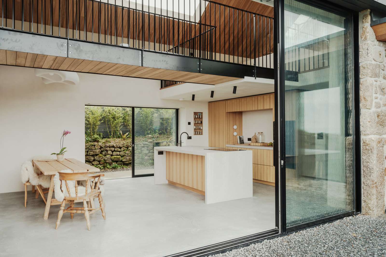 maison contemporaine avec baies vitrées maison contemporaine avec baies vitrées