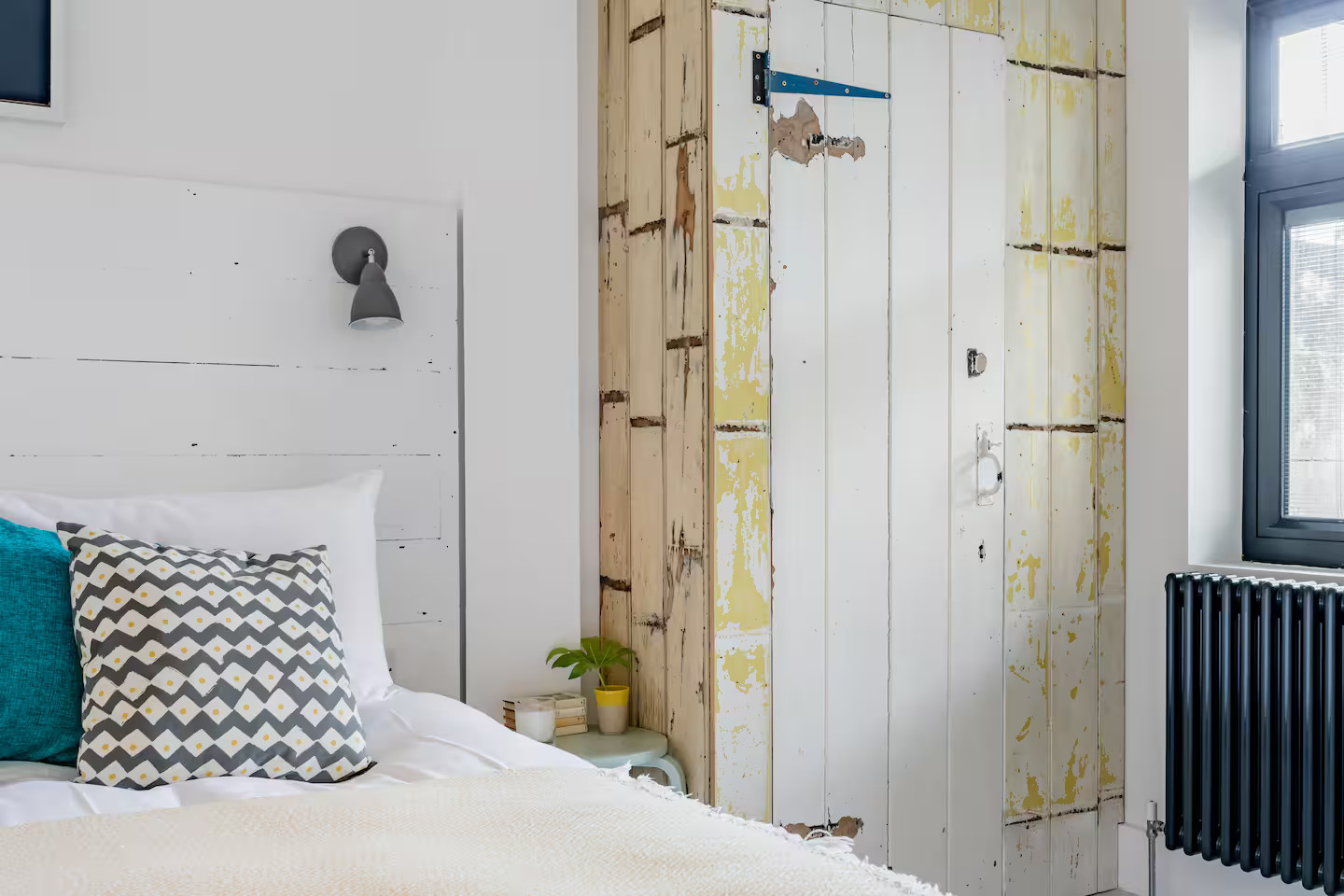 chambre avec placard en bois recyclé chambre avec placard en bois recyclé