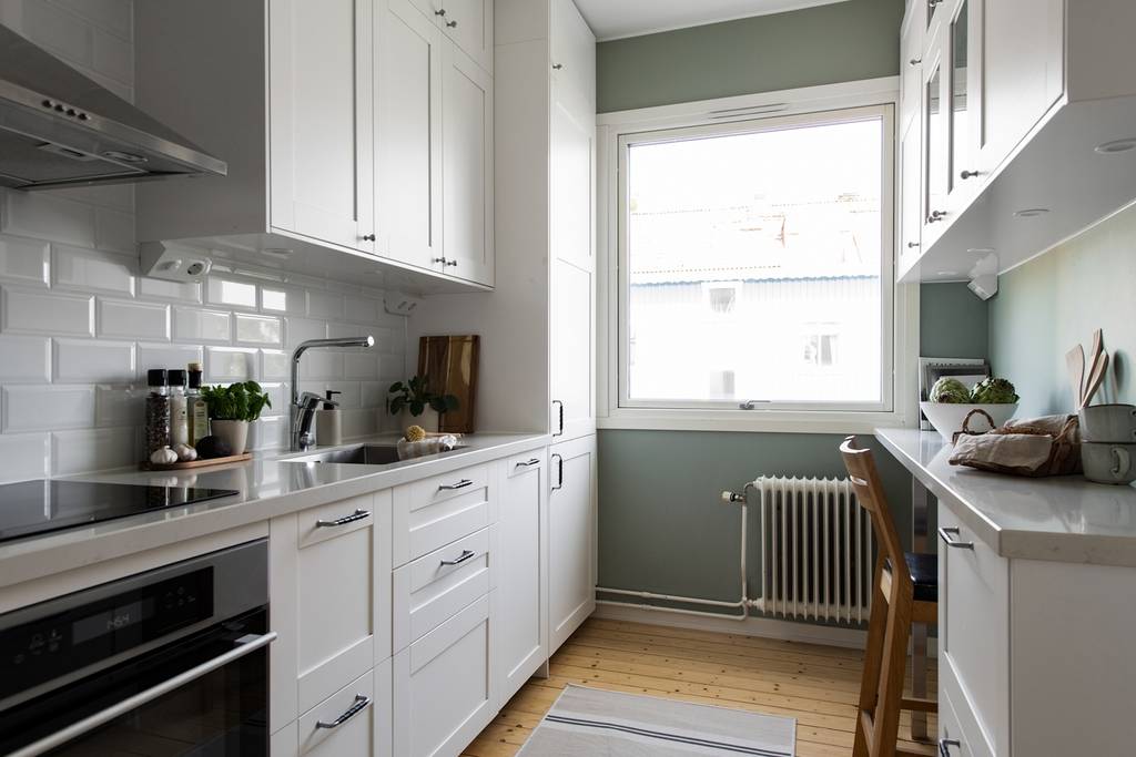 cuisine blanche avec espace bureau deux-pièces 39m2 décoration scandinave cuisine blanche avec espace bureau deux-pièces 39m2 décoration scandinave