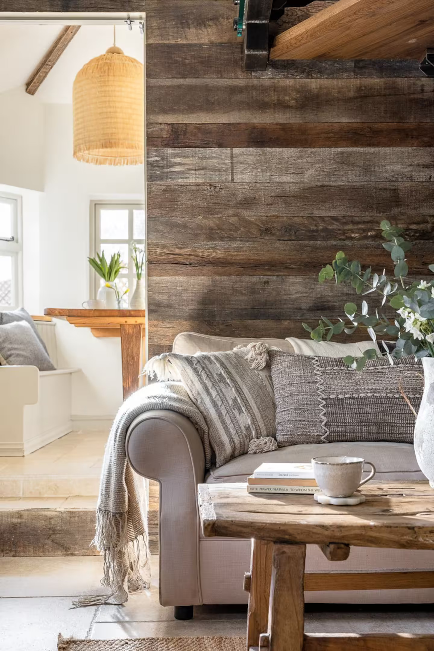 salon murs bois recyclé cottage classique dans les Cotswolds Beauport Cottage salon murs bois recyclé cottage classique dans les Cotswolds Beauport Cottage