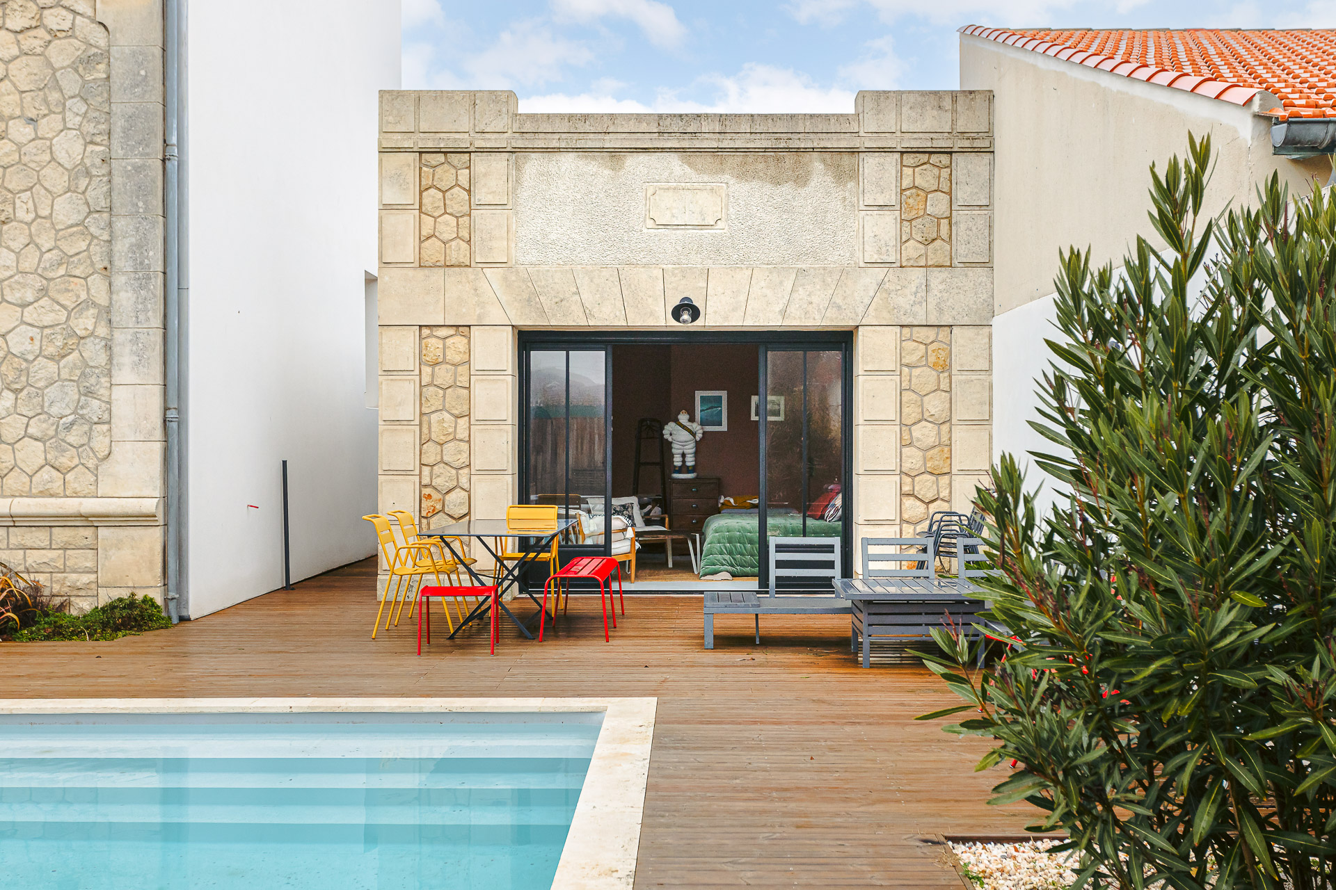 maison d maison d'ami décoration contemporaine photo: © Espaces Atypiques La Rochelle