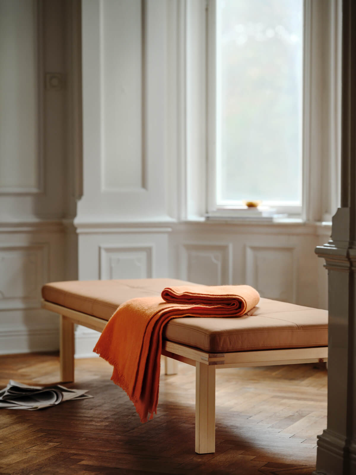 banc cuir et bois design