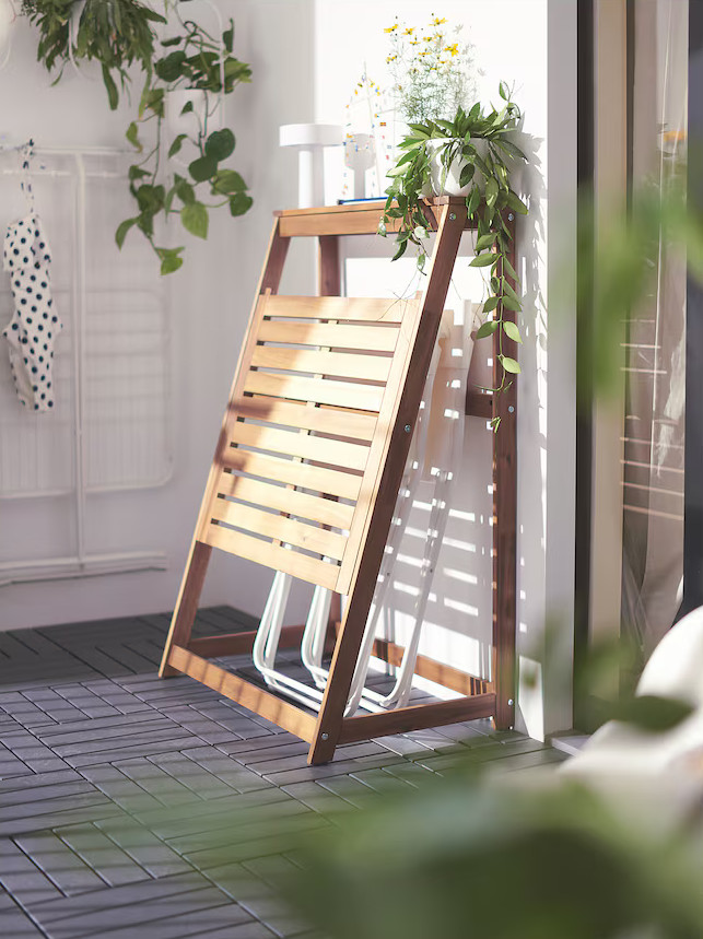 balcon aménagé avec table pliante IKEA DJUPÖN balcon aménagé avec table pliante IKEA DJUPÖN