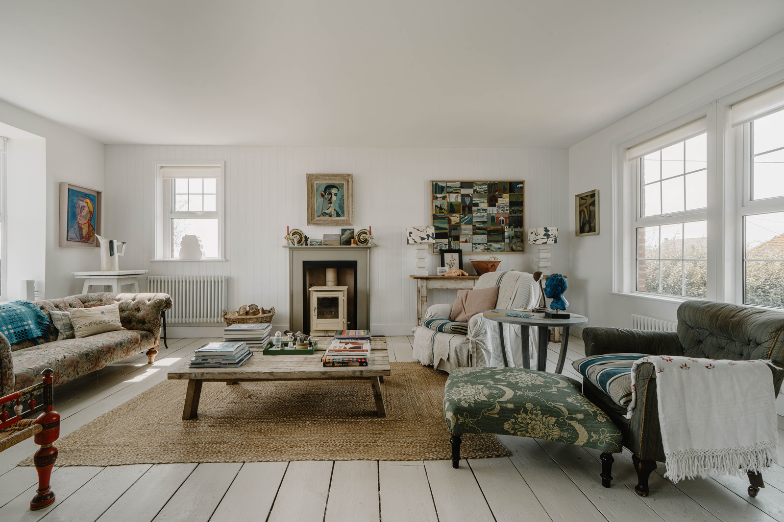 salon parquet bois clair décoration classique chic