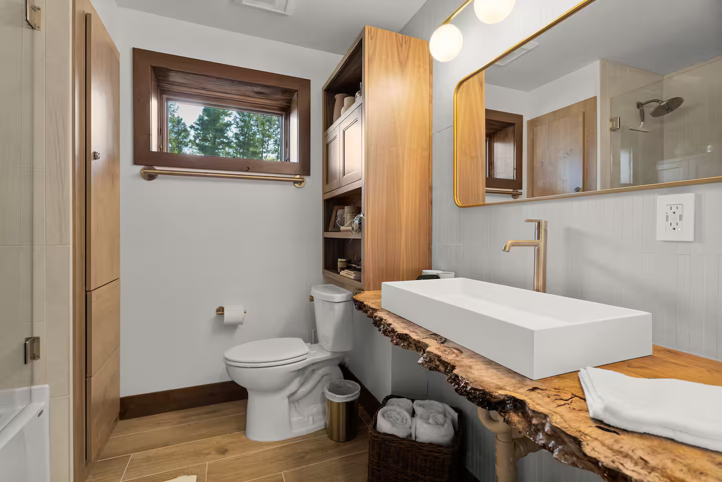 salle de bain rustique chic