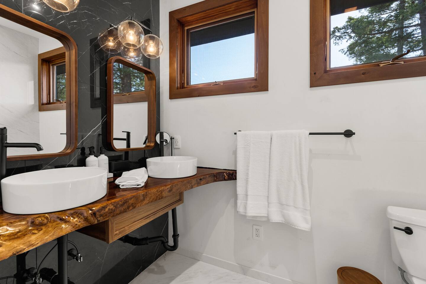 salle de bain rustique chic