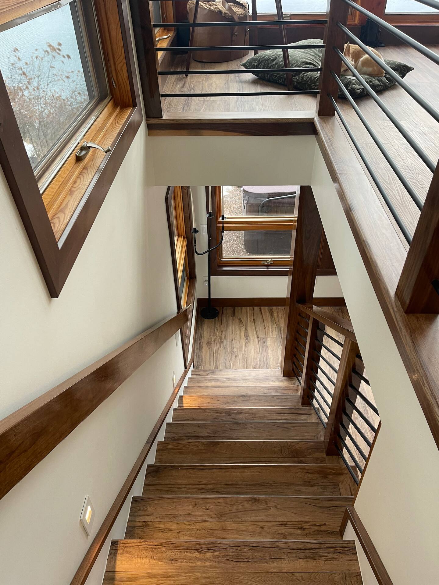 escalier bois et garde-corps acier noir