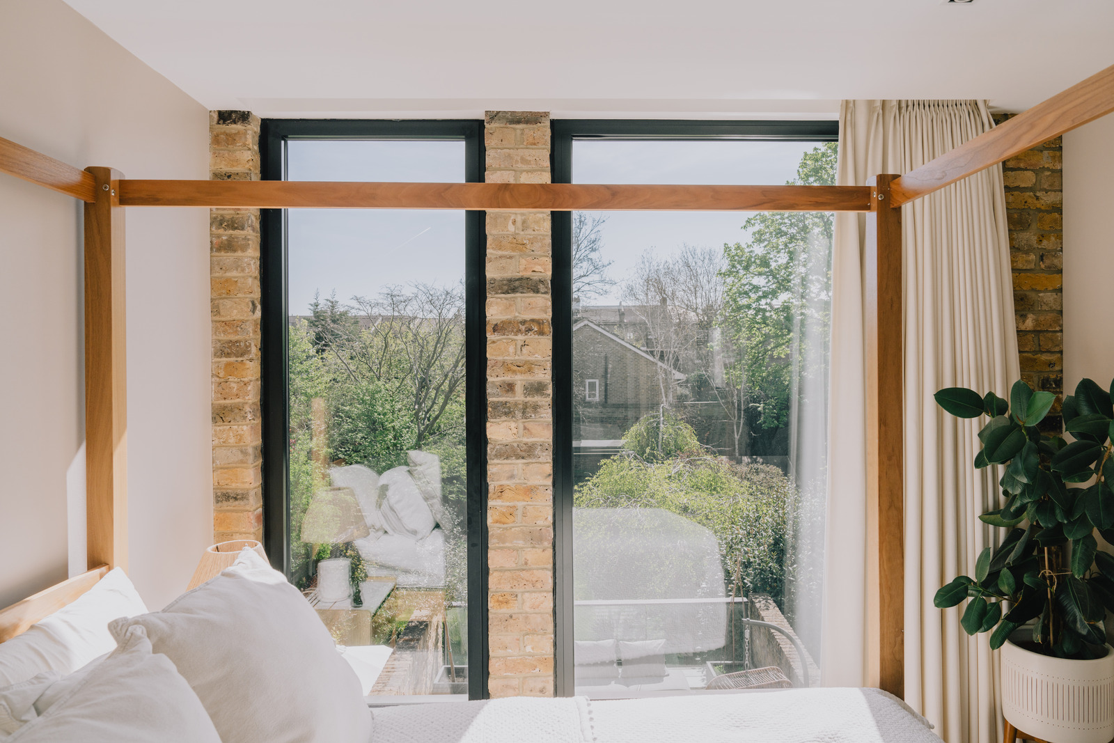 chambre lit à baldaquin maison de ville Londres
