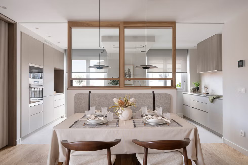 cuisine et salle à manger verrière bois décoration contemporaine