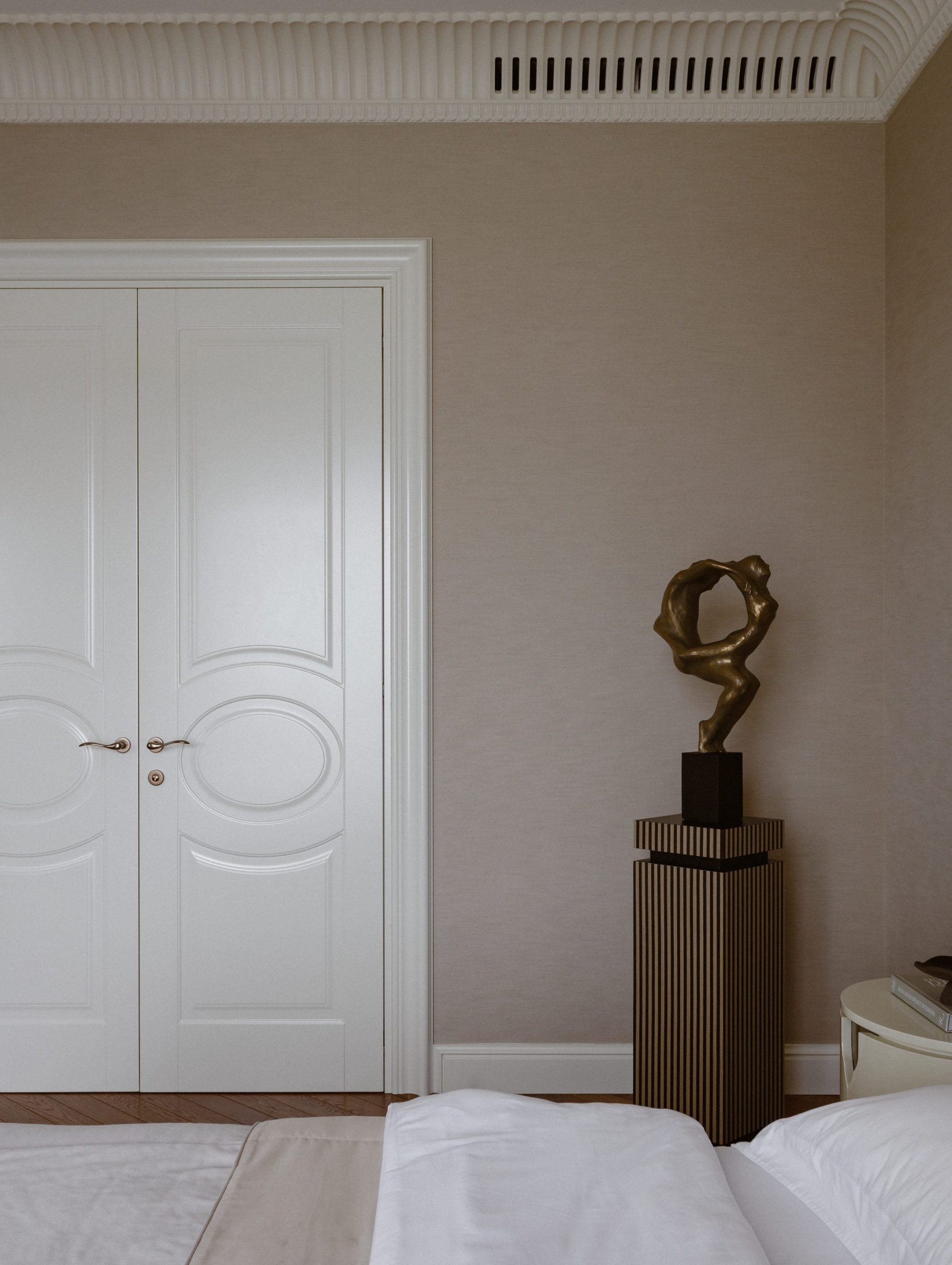chambre décoration classique chic beige