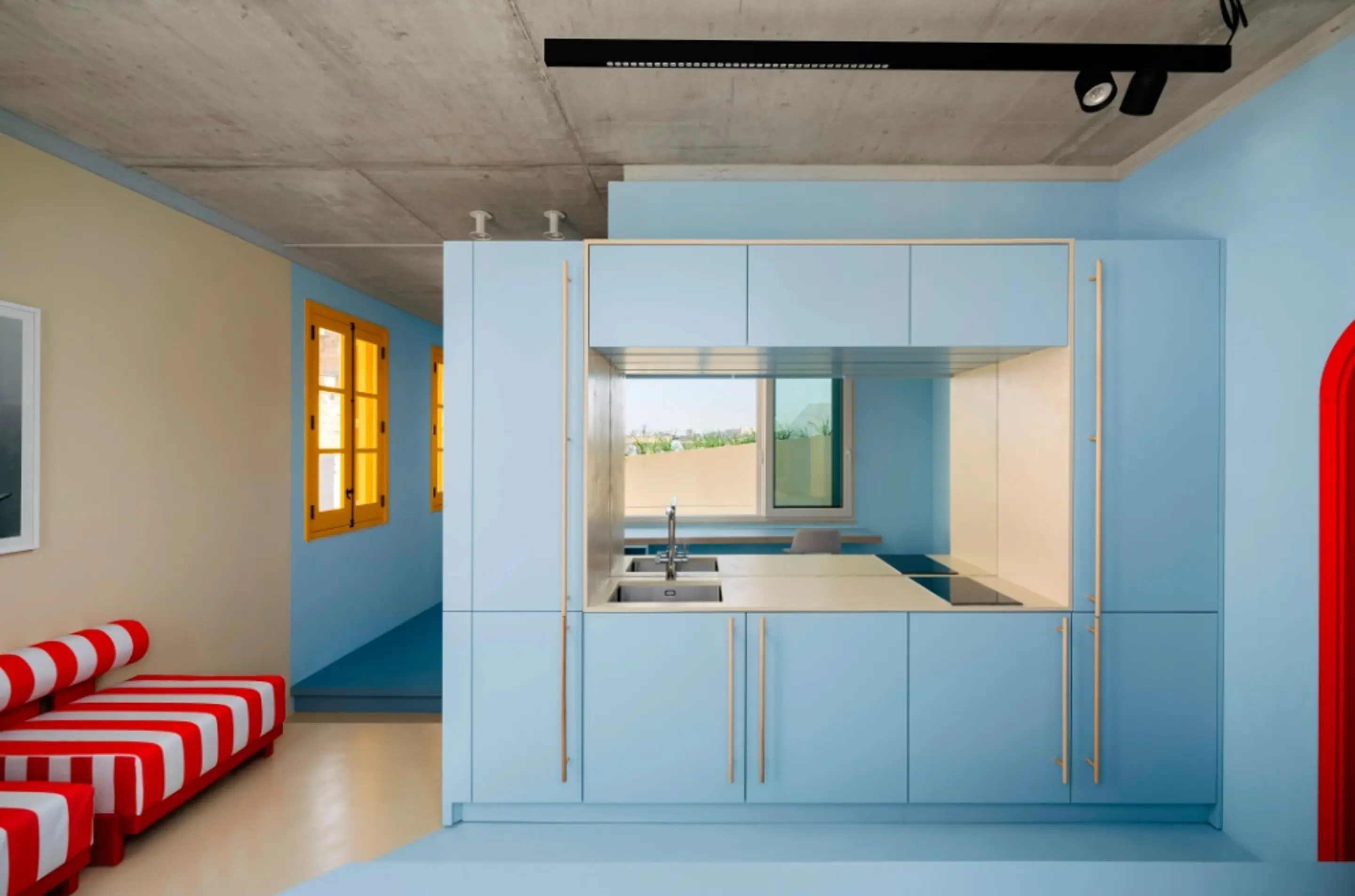 studio 28m2 décoration design bleue