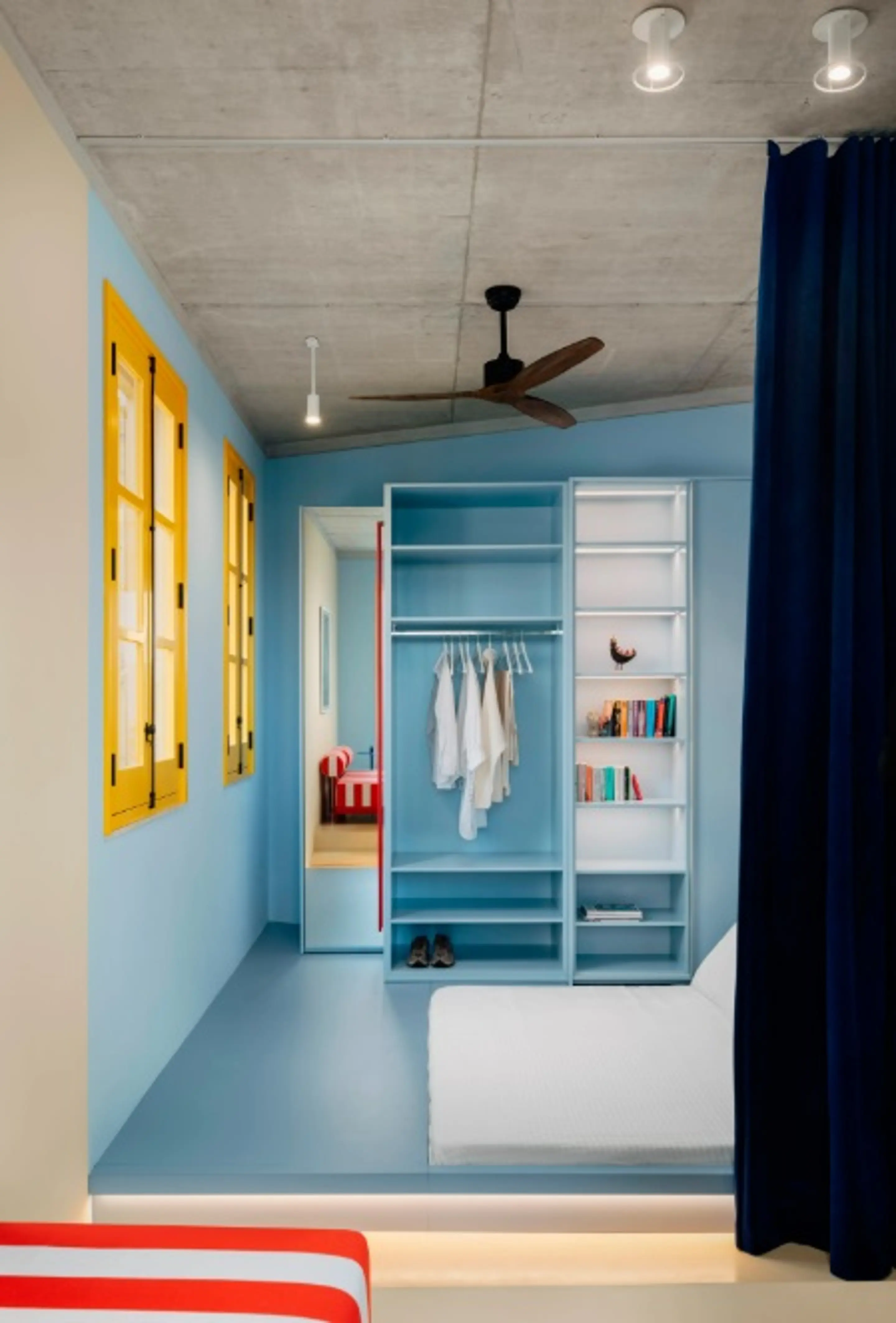 studio 28m2 décoration design bleue